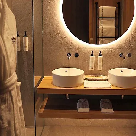 호텔 Swissotel Damian Jasna 4*