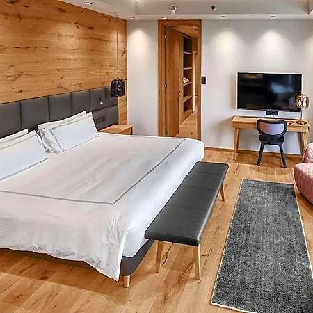 Swissotel Damian Jasna