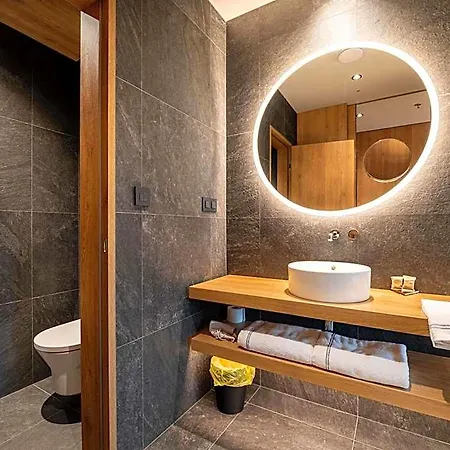 Swissotel Damian Jasna Szálloda 4*