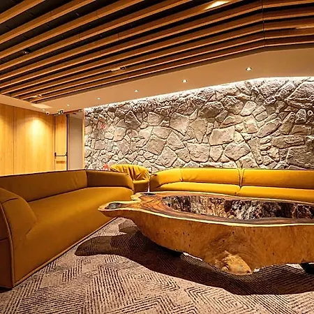Swissotel Damian Jasna