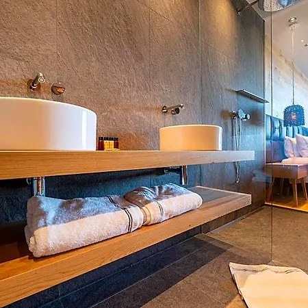 호텔 Swissotel Damian Jasna 4*