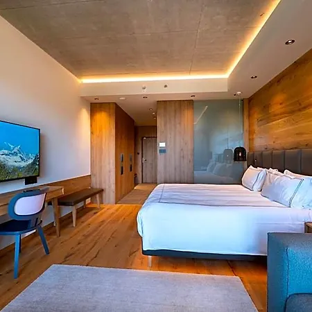 Swissotel Damian Jasna
